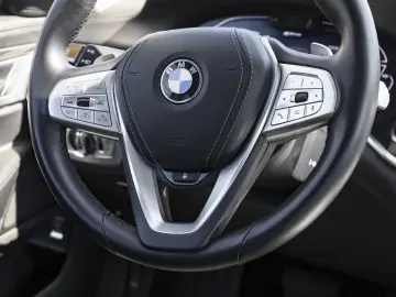 BMW 745e iPerformance Limousine