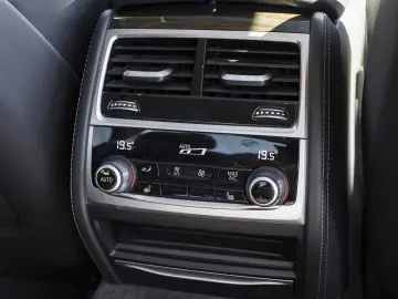 BMW 745e iPerformance Limousine