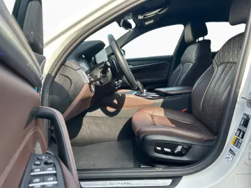 BMW 545e xDrive Luxury Line Individual