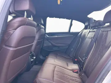 BMW 545e xDrive Luxury Line Individual