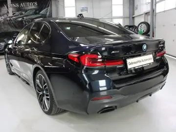 BMW 545e xDrive Scaune M  SoftClose  360   H&K
