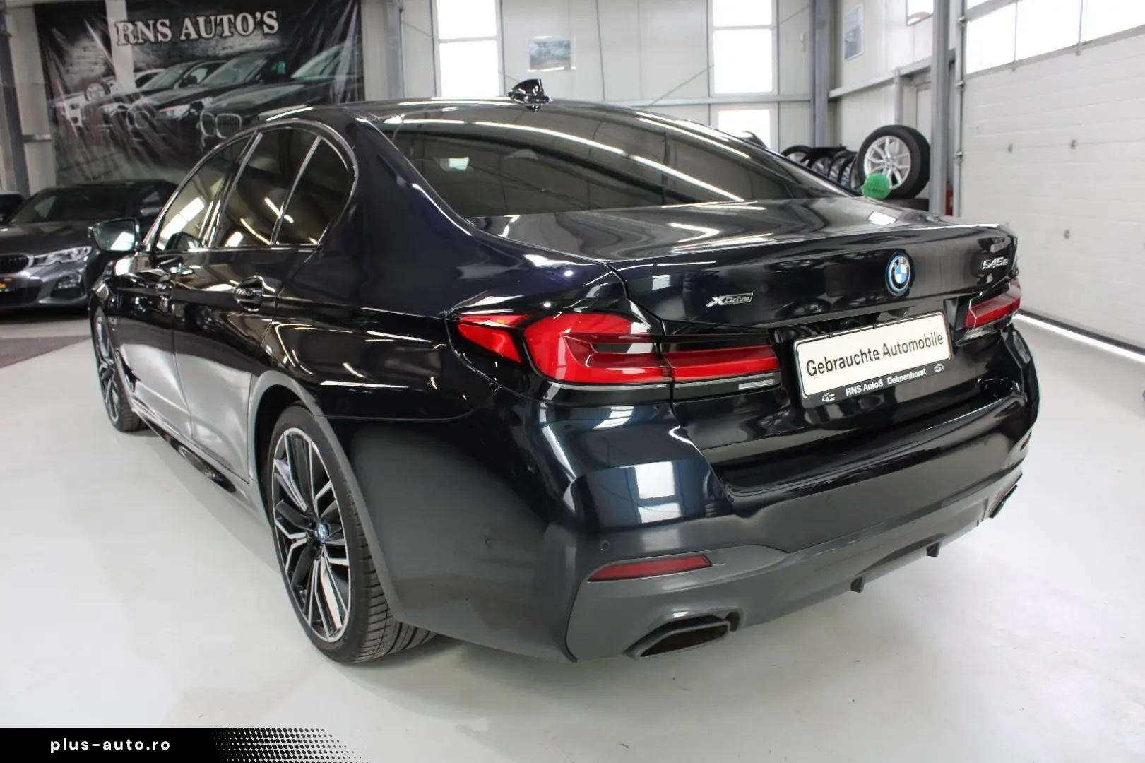 BMW 545e xDrive Scaune M  SoftClose  360   H&K