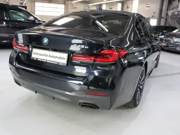 BMW 545e xDrive Scaune M  SoftClose  360   H&K