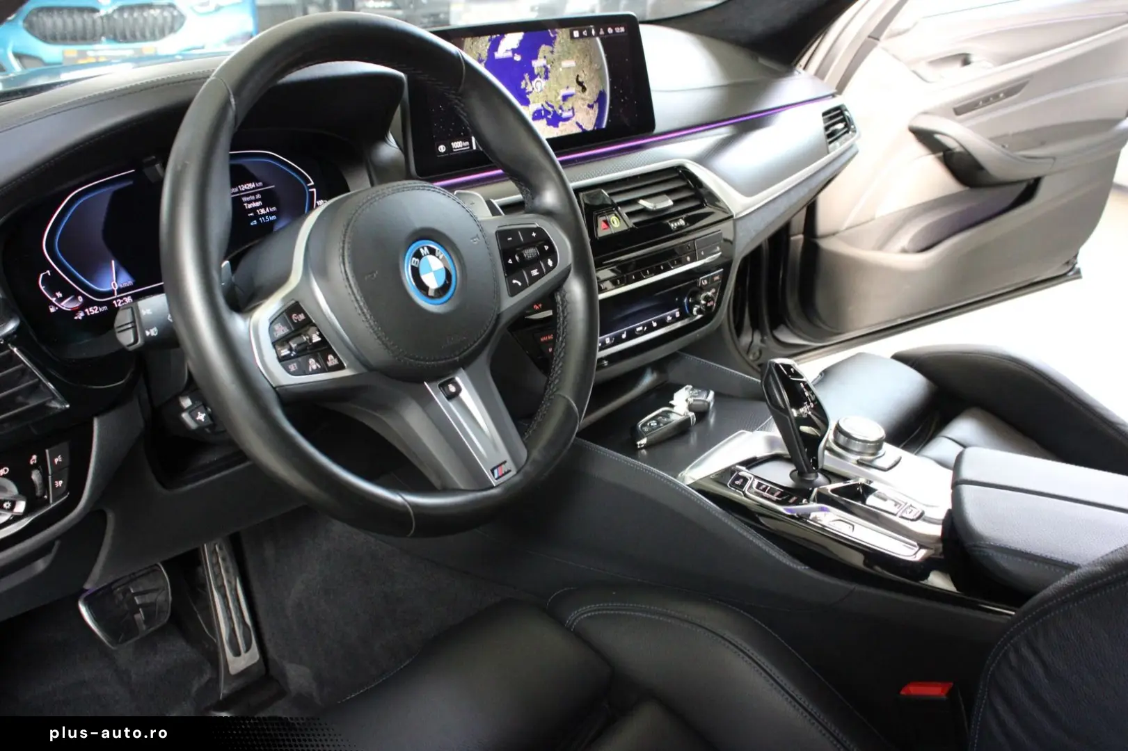 BMW 545e xDrive Scaune M  SoftClose  360   H&K