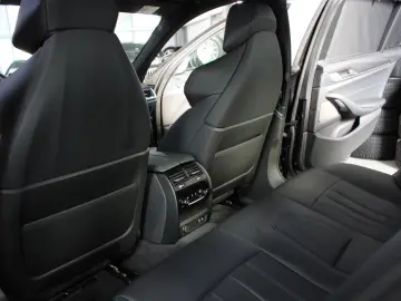 BMW 545e xDrive Scaune M  SoftClose  360   H&K