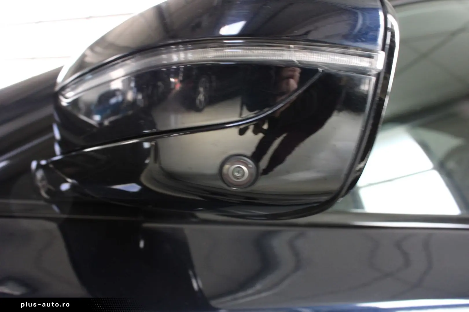 BMW 545e xDrive Scaune M  SoftClose  360   H&K