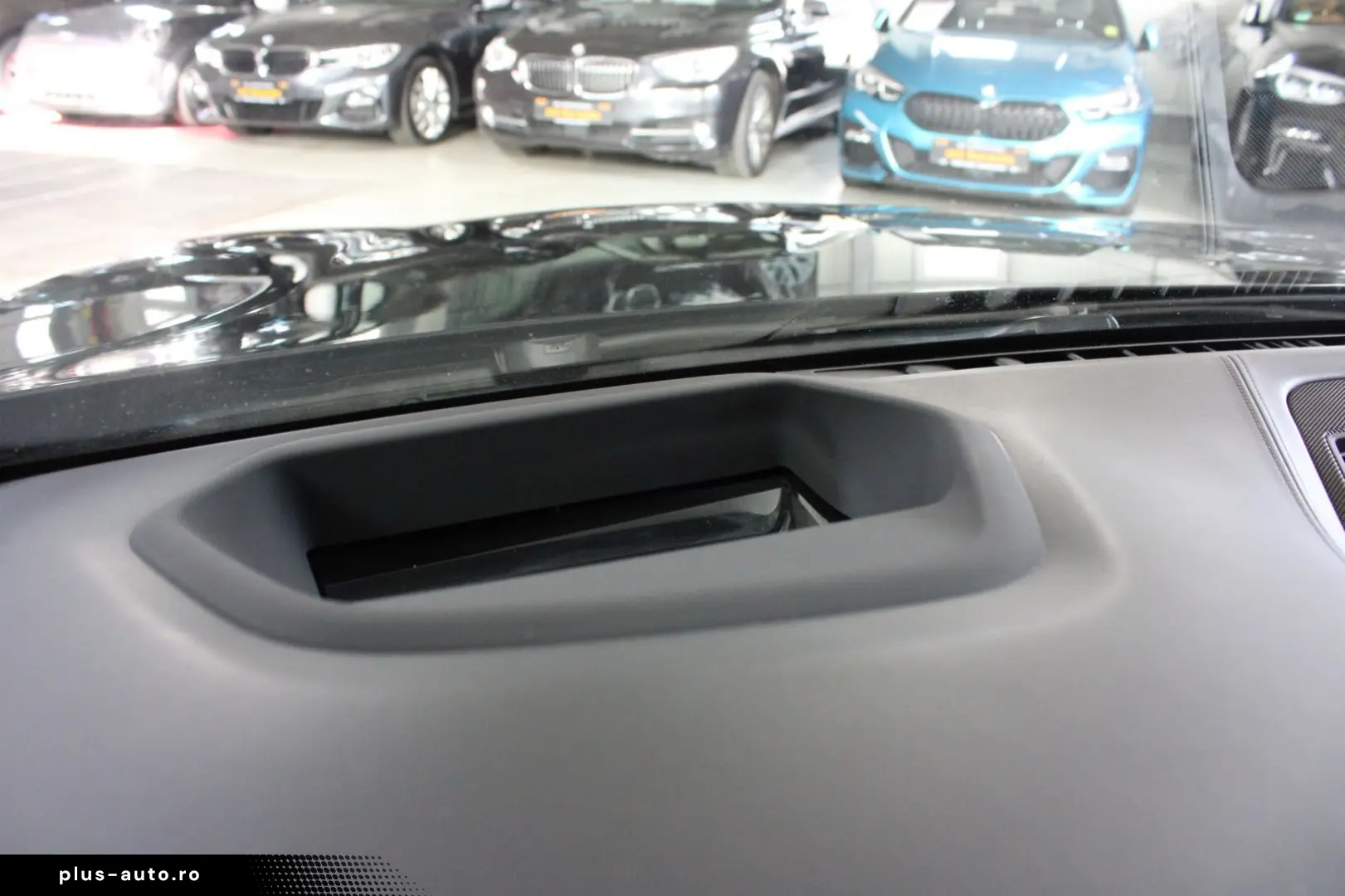 BMW 545e xDrive Scaune M  SoftClose  360   H&K