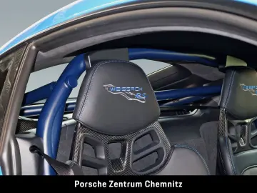 PORSCHE 718 Cayman GT4 RS