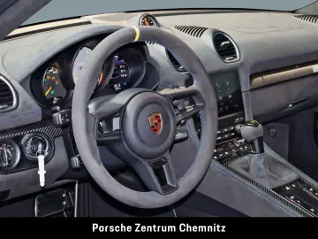 PORSCHE 718 Cayman GT4 RS