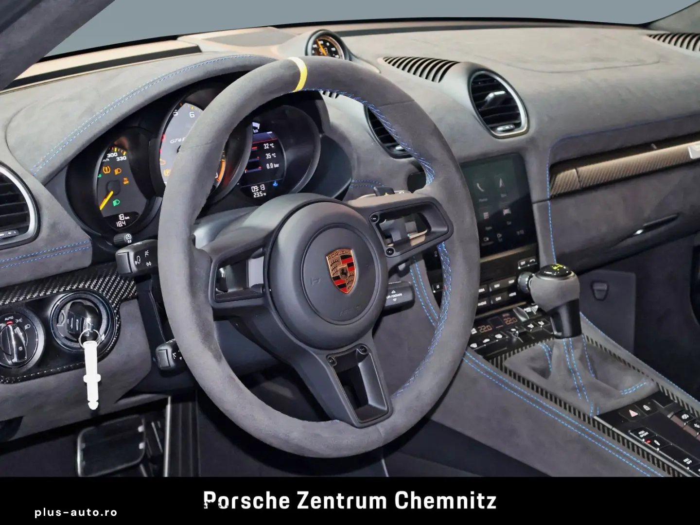 PORSCHE 718 Cayman GT4 RS