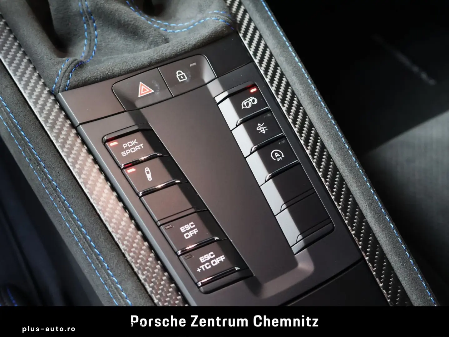 PORSCHE 718 Cayman GT4 RS