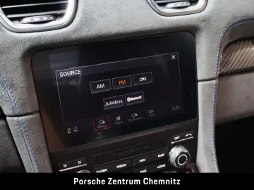 PORSCHE 718 Cayman GT4 RS