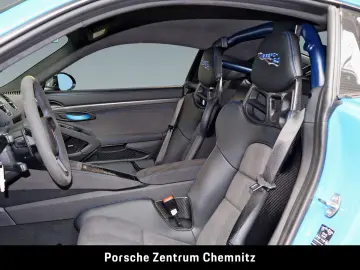 PORSCHE 718 Cayman GT4 RS