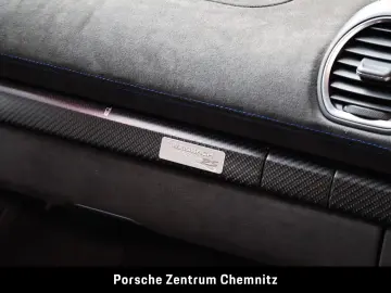 PORSCHE 718 Cayman GT4 RS