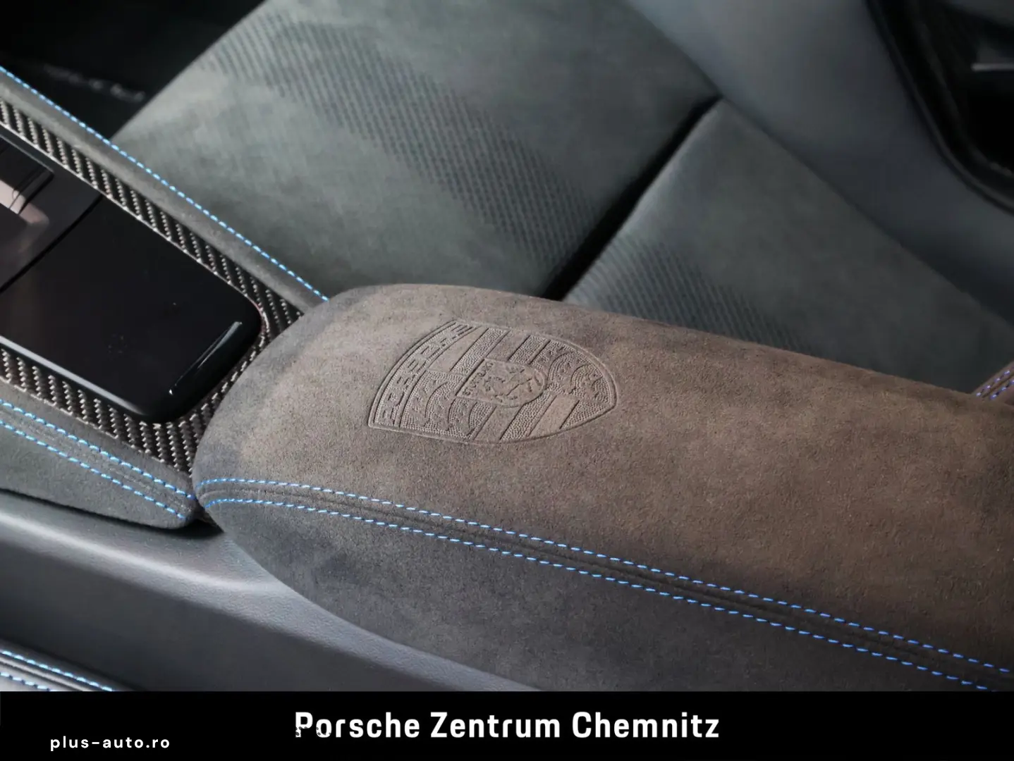 PORSCHE 718 Cayman GT4 RS