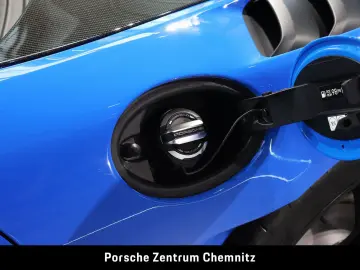 PORSCHE 718 Cayman GT4 RS