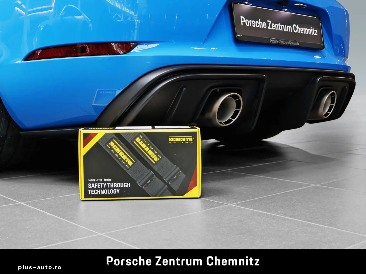 PORSCHE 718 Cayman GT4 RS