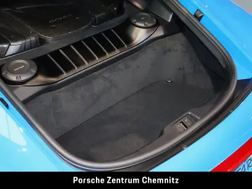 PORSCHE 718 Cayman GT4 RS