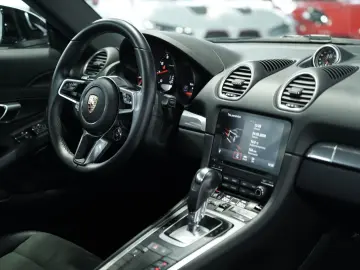 PORSCHE Cayman 718 PDK