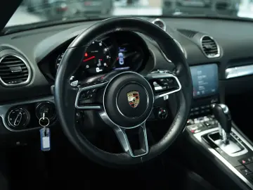 PORSCHE Cayman 718 PDK