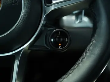 PORSCHE Cayman 718 PDK