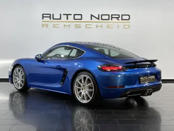 PORSCHE Cayman