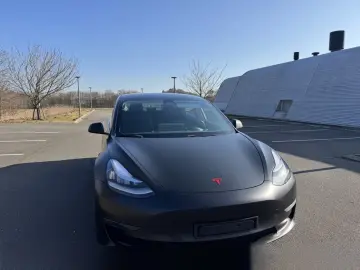 Tesla 3 dual motor 4x4