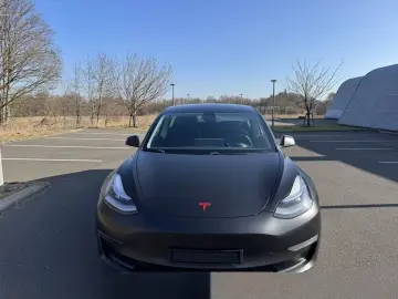 Tesla 3 dual motor 4x4