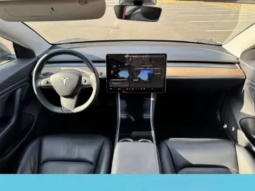 Tesla 3 dual motor 4x4