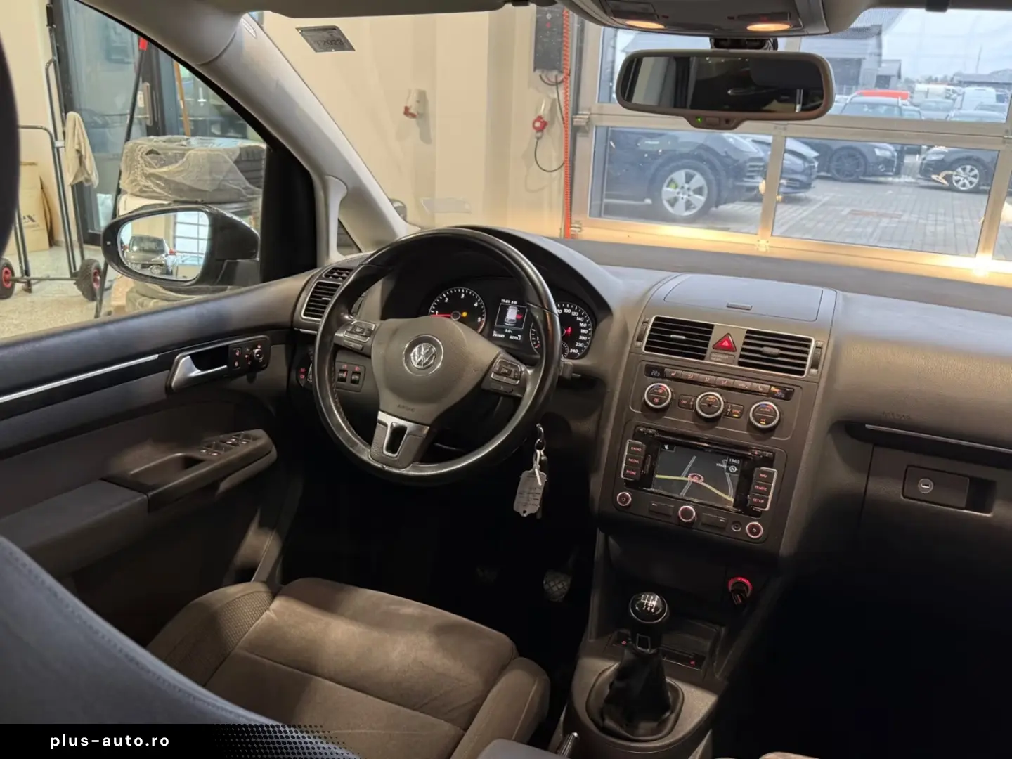 Volkswagen Touran 7 locuri