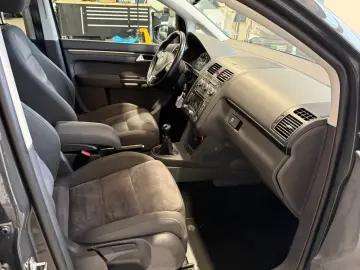 Volkswagen Touran 7 locuri