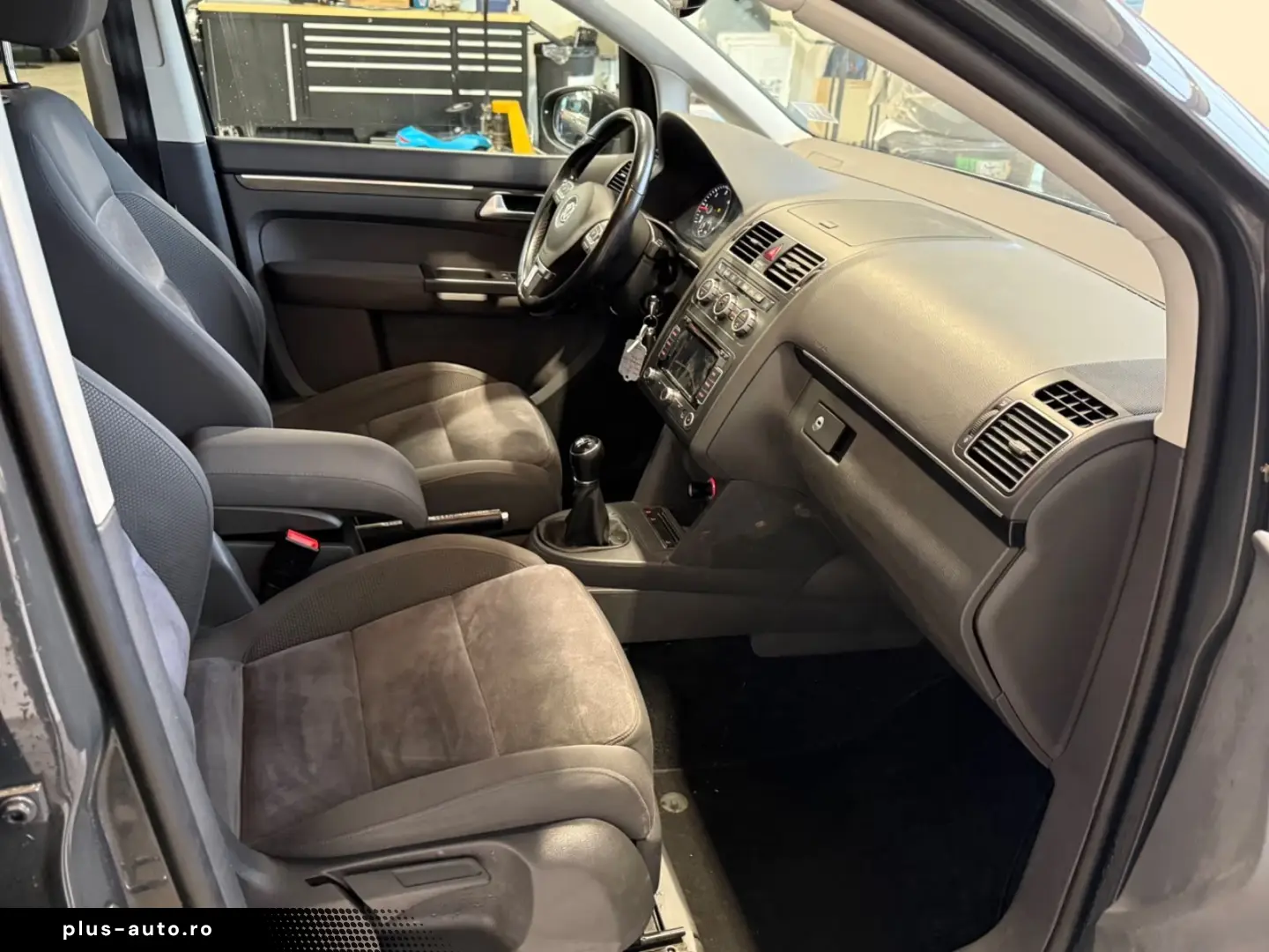 Volkswagen Touran 7 locuri