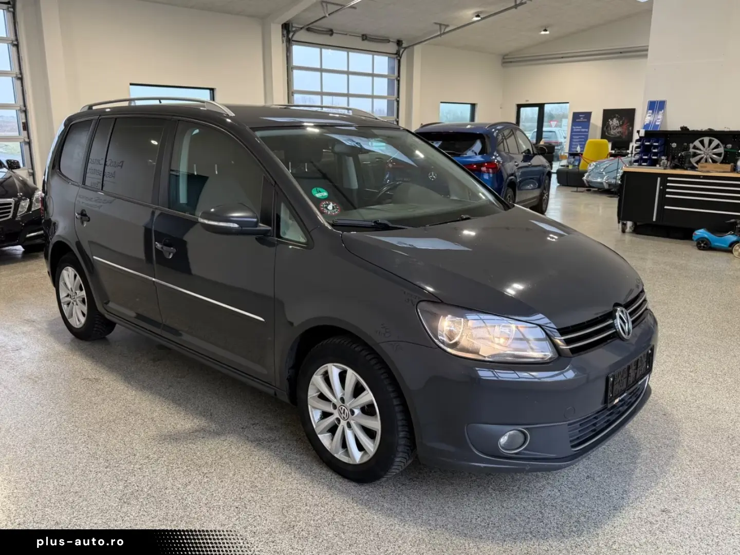 Volkswagen Touran 7 locuri