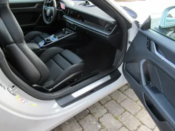 PORSCHE 992 CABRIO EXCL KREIDE ABGAS CHRONO 18W BOSE®ACC