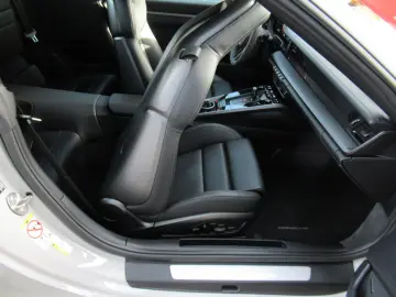 PORSCHE 992 CABRIO EXCL KREIDE ABGAS CHRONO 18W BOSE®ACC