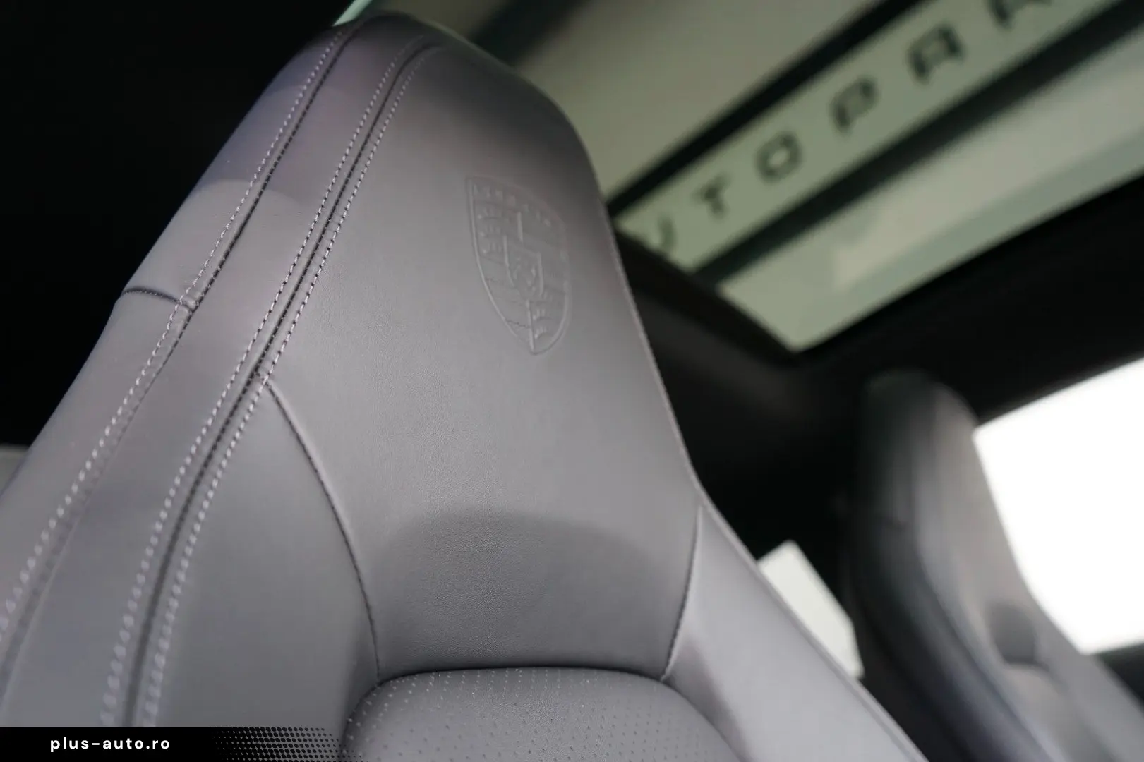 PORSCHE 992.2 911 Carrera S Pano SpABGAS Chrono Inno 360