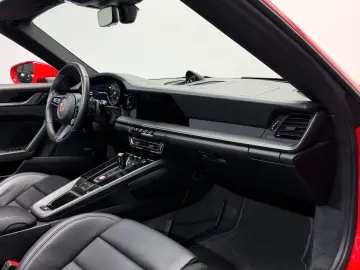 PORSCHE Carrera 4 S Cabrio