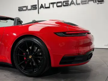 PORSCHE Carrera 4 S Cabrio