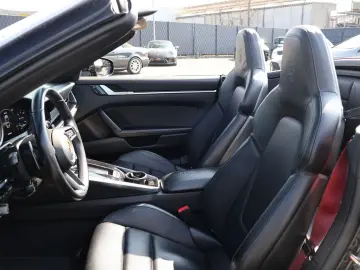 PORSCHE 992 - 911 Carrera 4 S Cabriolet