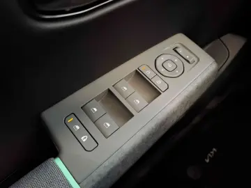 Kia EV4 Fastback 150 kW Earth