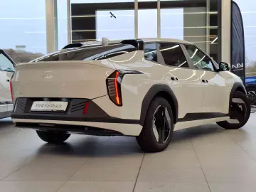 Kia EV4 Fastback 150 kW Earth