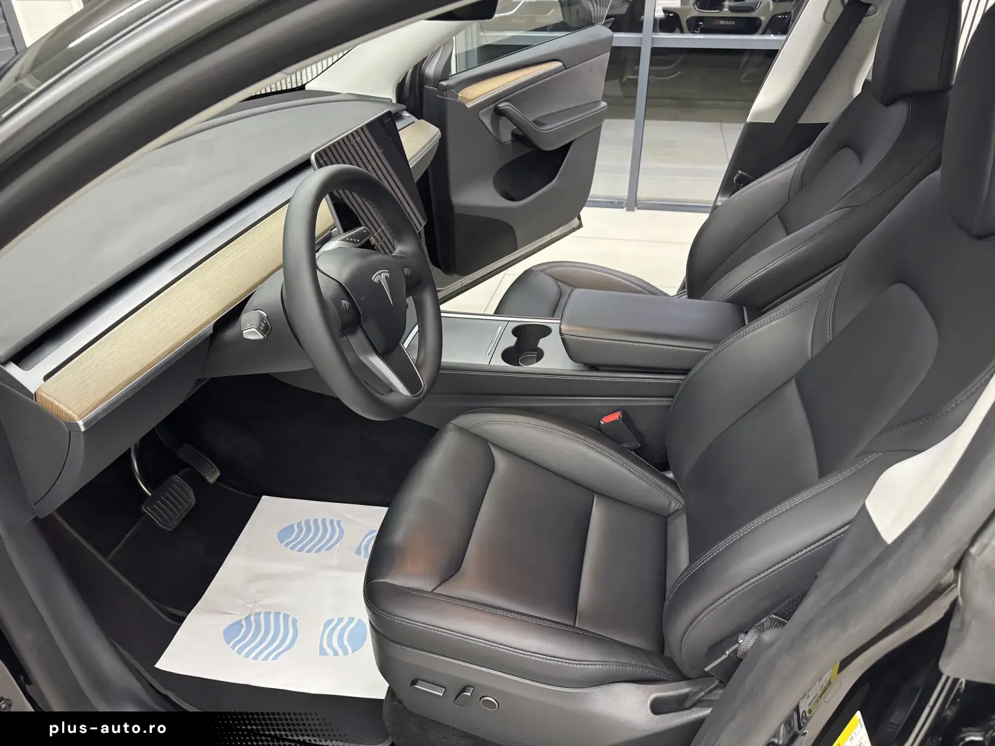 Tesla Model Y AWD Dual Motor