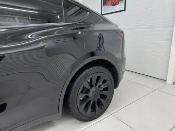 Tesla Model Y AWD Dual Motor