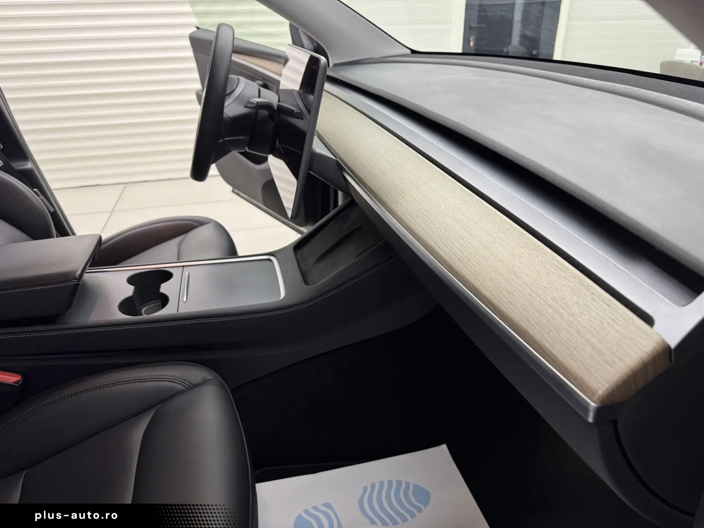 Tesla Model Y AWD Dual Motor