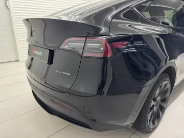 Tesla Model Y AWD Dual Motor