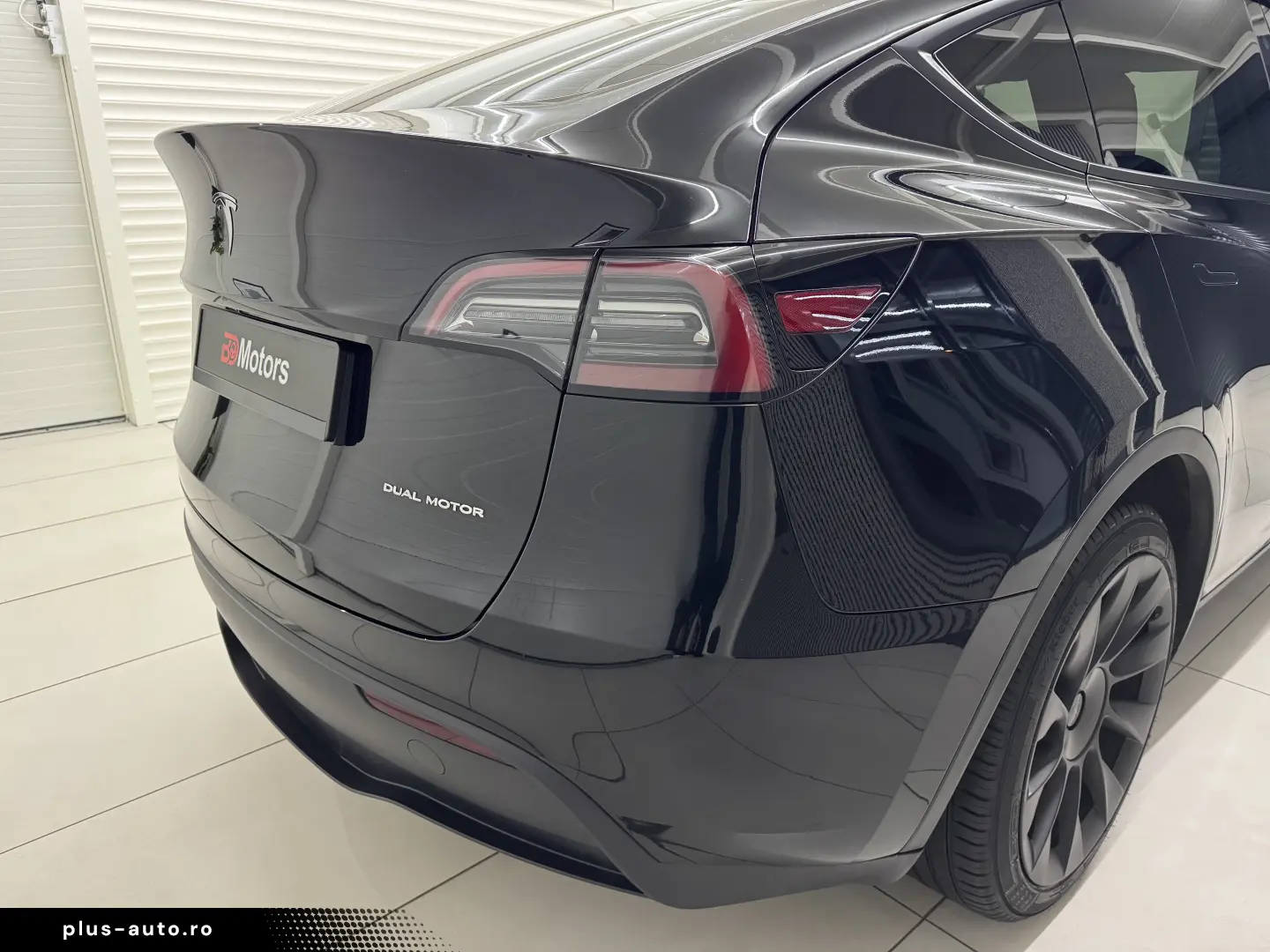 Tesla Model Y AWD Dual Motor