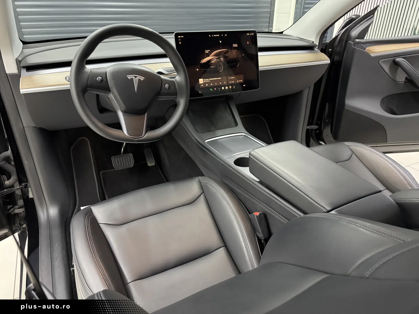 Tesla Model Y AWD Dual Motor