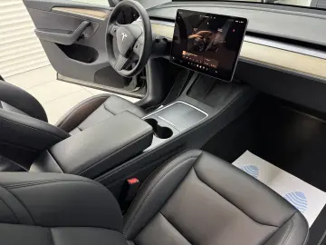 Tesla Model Y AWD Dual Motor