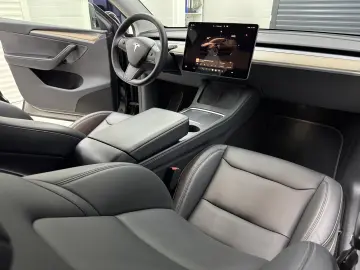 Tesla Model Y AWD Dual Motor