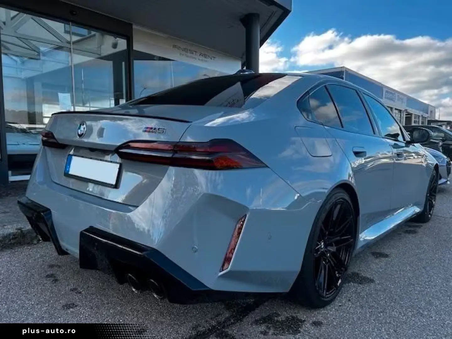 BMW M5 Limousine Brooklyn-Red M Drivers